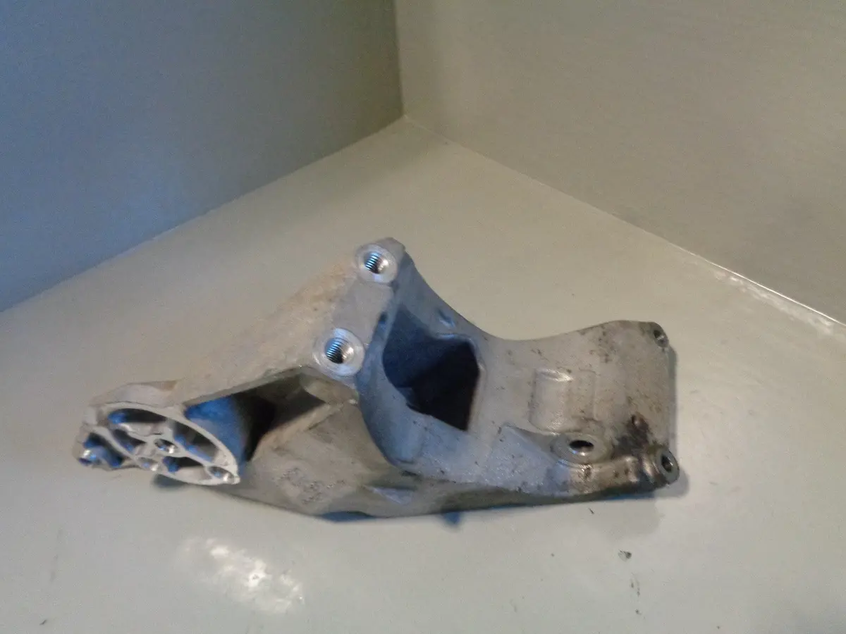 Alternator Bracket Mount 4R8q 10239 De Discovery 3 Range Rover Sport Euro 3 1