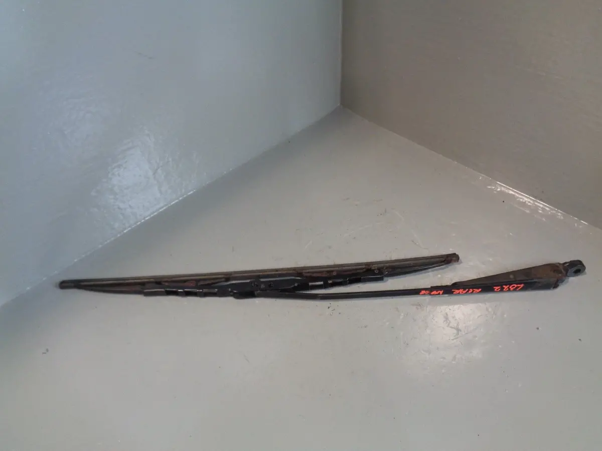 Range Rover L322 Rear Wiper Arm 2002 To 2010 Land Rover 1
