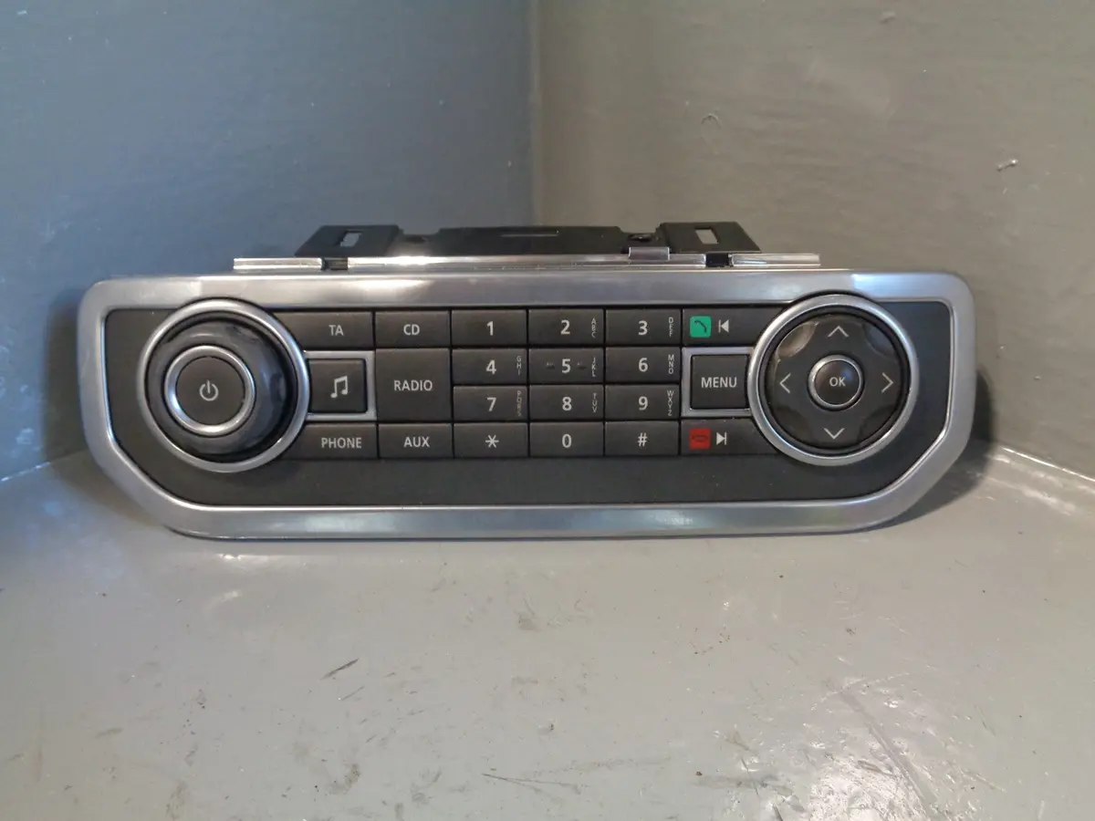 Discovery 4 Radio Phone Control Panel Ch22-18C858-Ac Land Rover 2009 To 2013 1