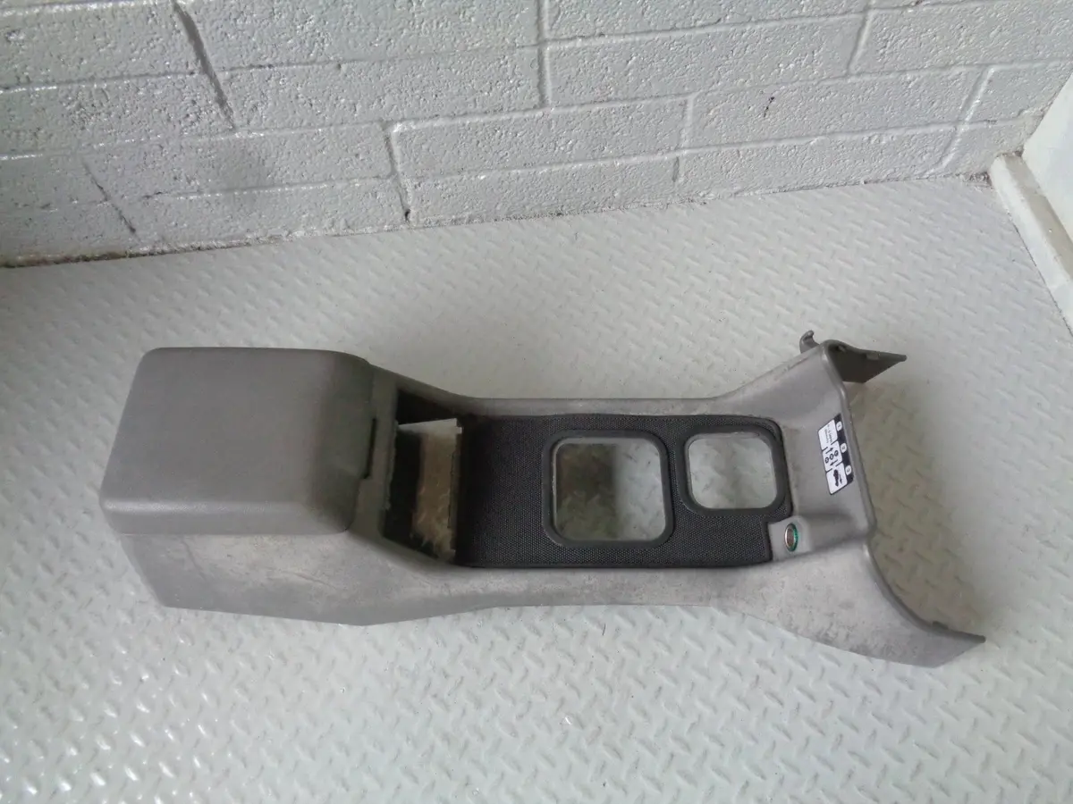 Discovery 2 Centre Console Arm Rest Grey Manual Land Rover 1998 To 2002 R18044 1