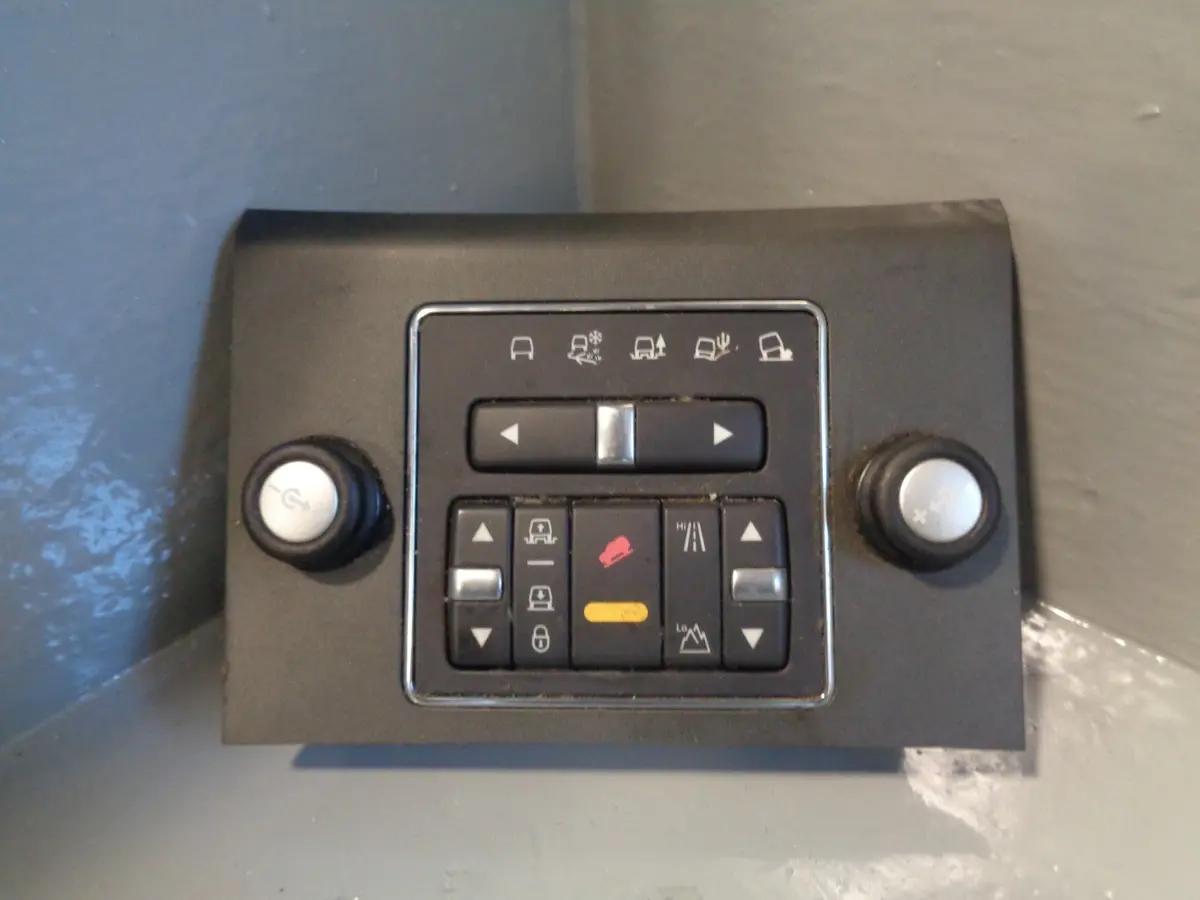 Discovery 4 Suspension And Terrain Control Panel Land Rover Grey Ch22-14B596-Ab 1