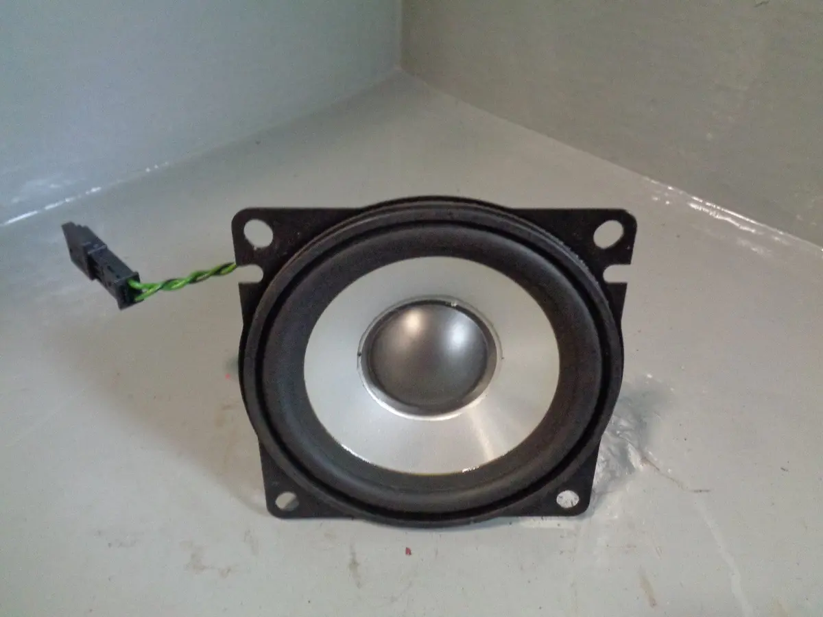 Range Rover L322 Dashboard Top Speaker Xqm500120 2002 To 2006 1