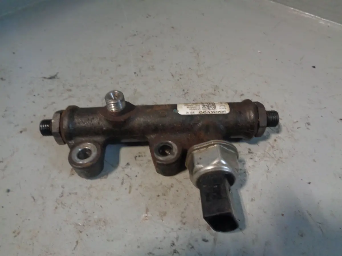 Diesel Fuel Rail 2.7 Tdv6 Discovery 3 Land Rover Range Rover Sport 2004 To 2007 1
