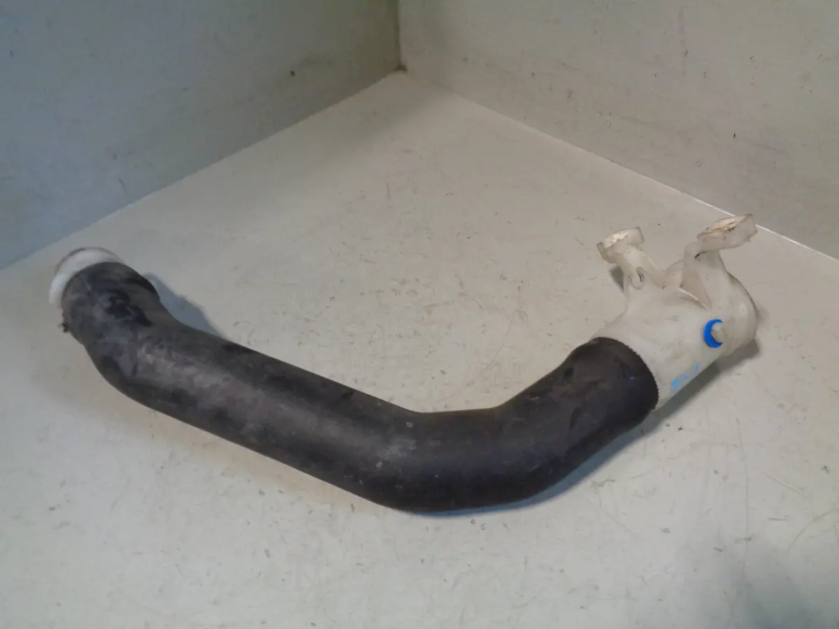 Freelander 1 Windscreen Washer Bottle Neck Land Rover 1998 To 2006 1