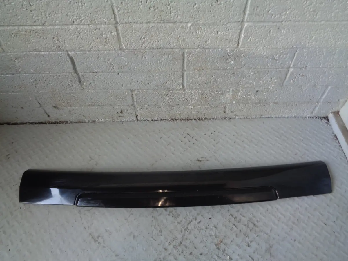 Range Rover Sport Tailgate Handle Trim Santorini Black L320 2009 To 2013 L03065 1