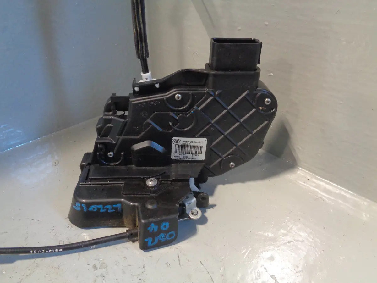 Discovery 4 Door Lock Actuator Off Side Rear Land Rover 7H5a-264512-Ac 1