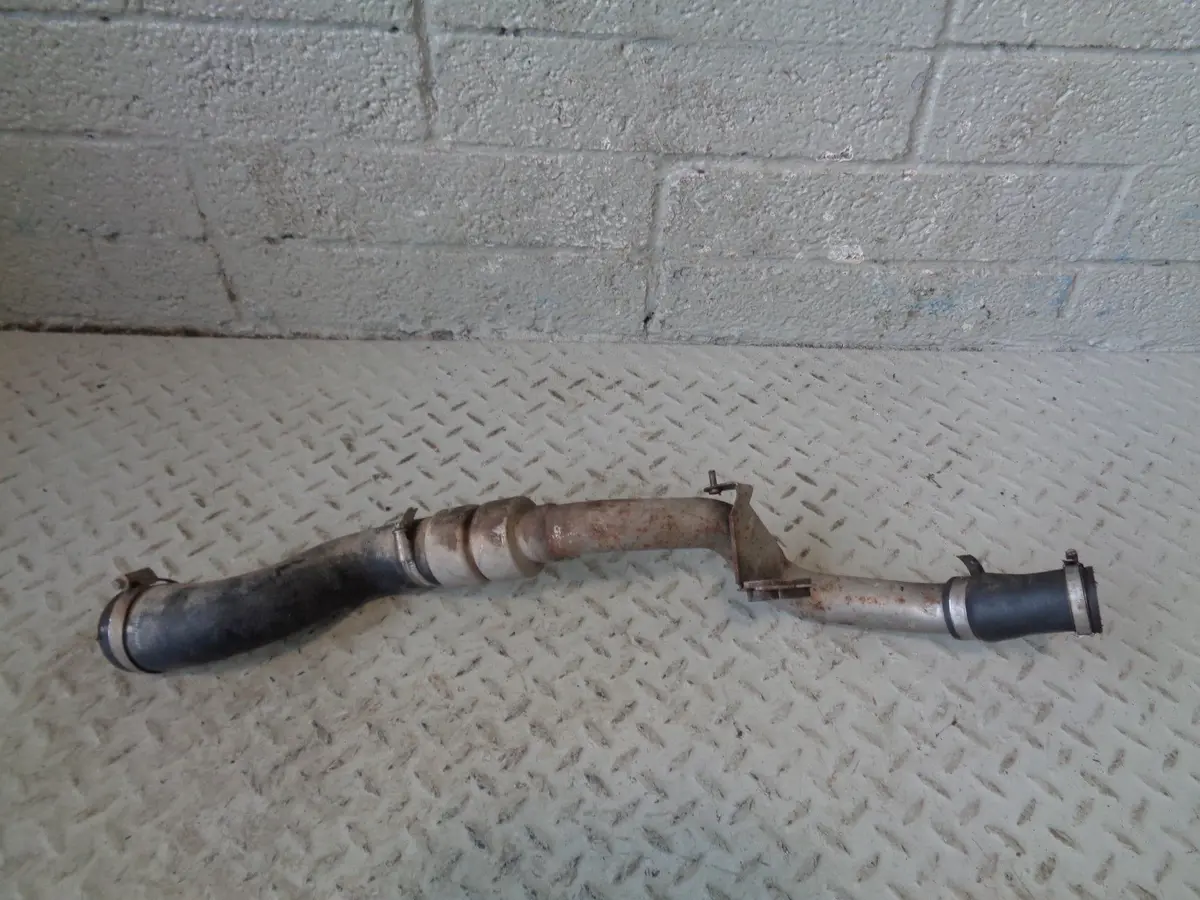 Range Rover Sport Turbo To Intercooler Pipe Near Side 3.6 Tdv8 2005 To 2009 1