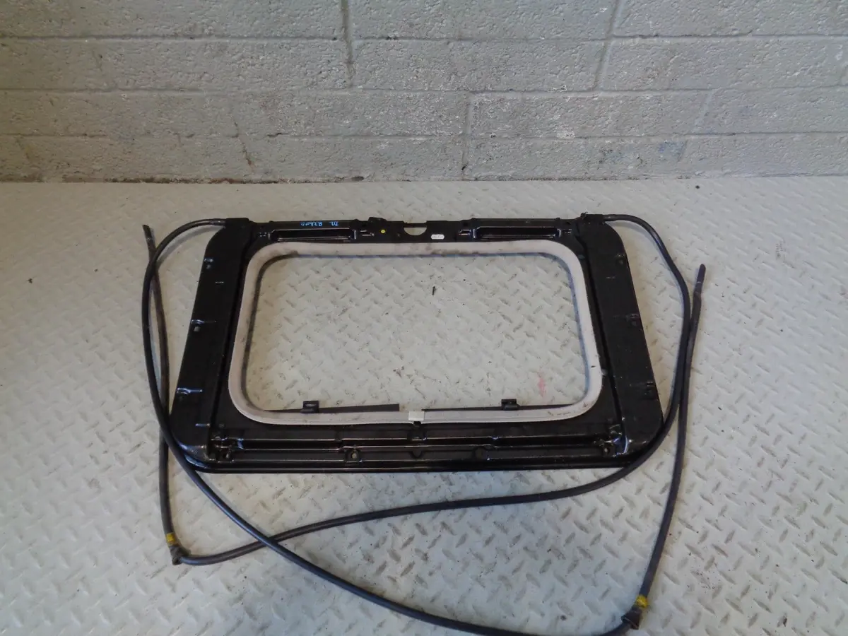 Discovery 2 Sunroof Frame With Drain Pipes For Front Or Rear Land Rover L318 1