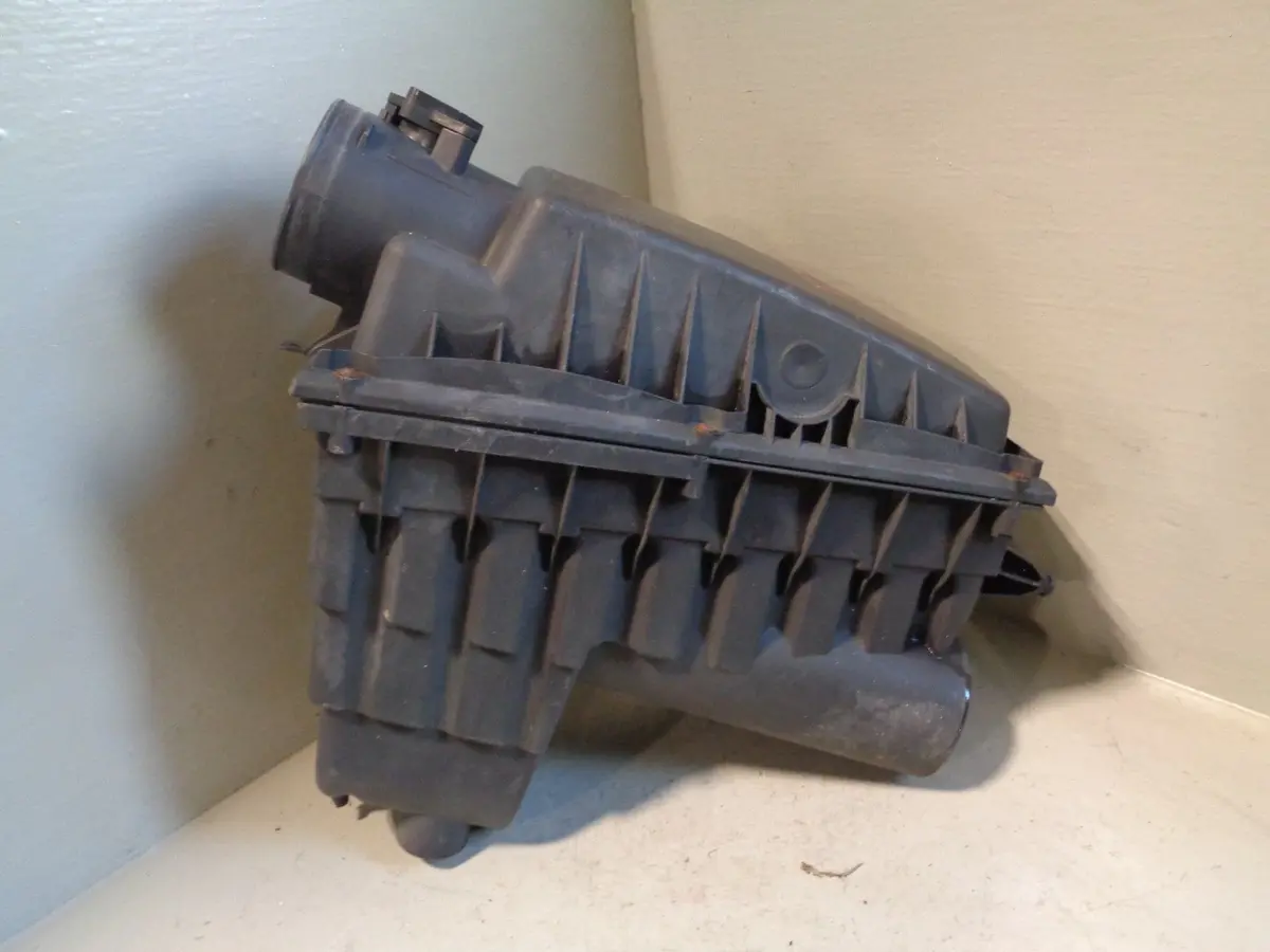 Range Rover Air Filter Housing Box L322 4.2 V8 Supercharged Aj-8 Phb500074 1