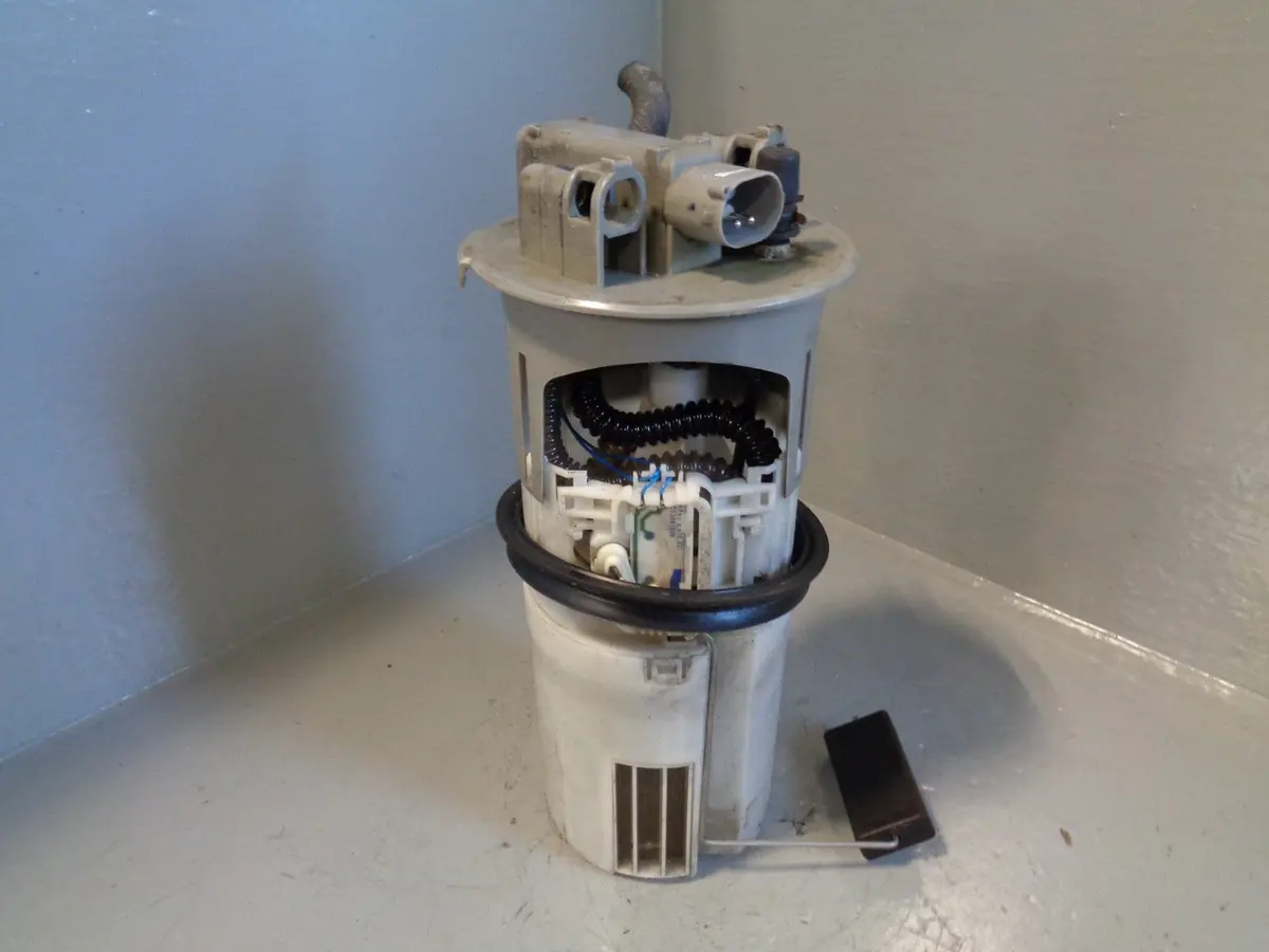 Freelander 1 Fuel Pump In Tank 2.0 Td4 Wqb000020 Land Rover 2001 To 2006 1