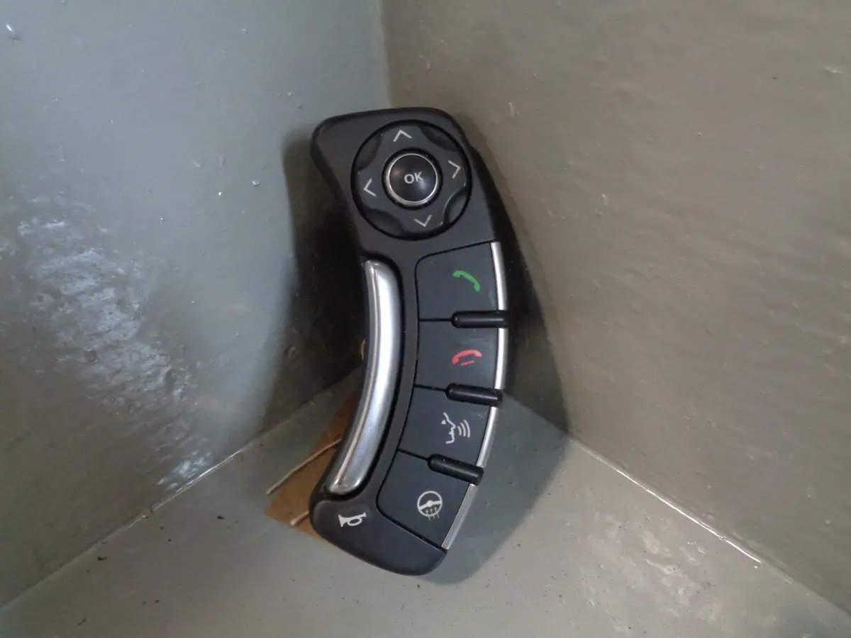 Range Rover L322 Phone Heated Steering Wheel Switches Ch42-13D767-Da Facelift 1