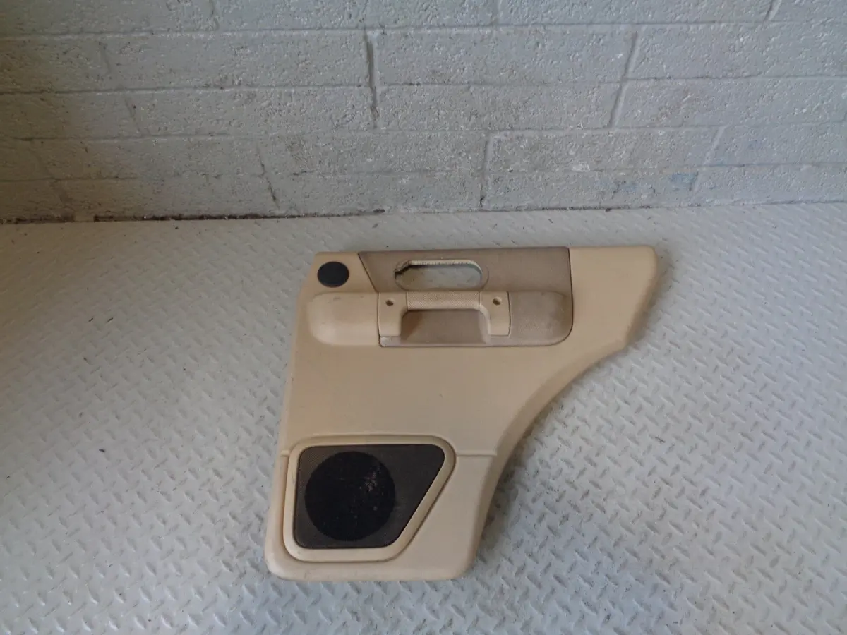 Discovery 2 Door Card Off Side Rear Beige Land Rover 2002 To 2004 R07023 1
