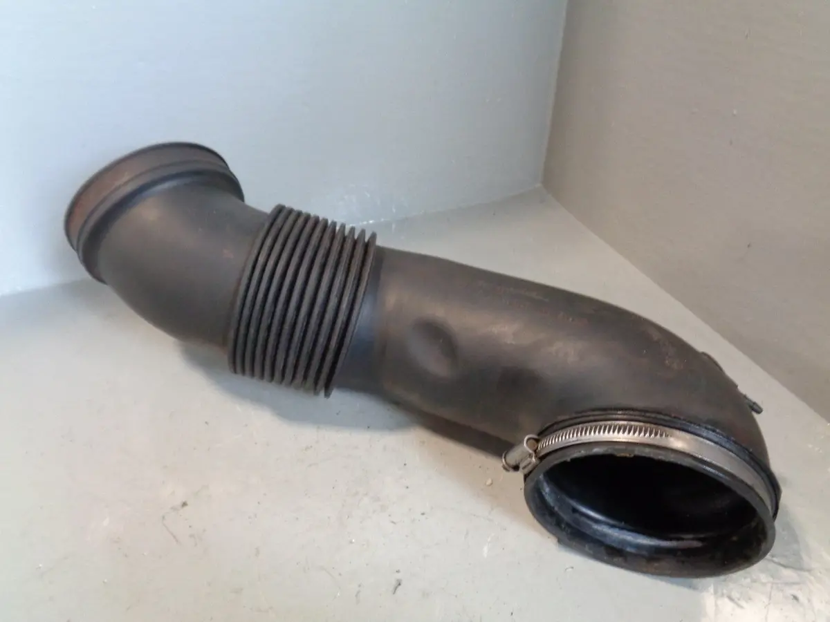 Range Rover L322 Air Intake Induction Pipe 4.4 V8 13.71-7509250 2002 To 2006 1