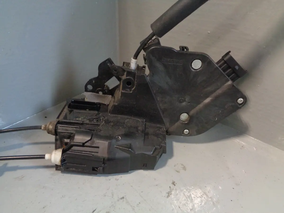 Range Rover L405 Door Lock Actuator Solenoid Off Side Front Right 2013 To 2017 1