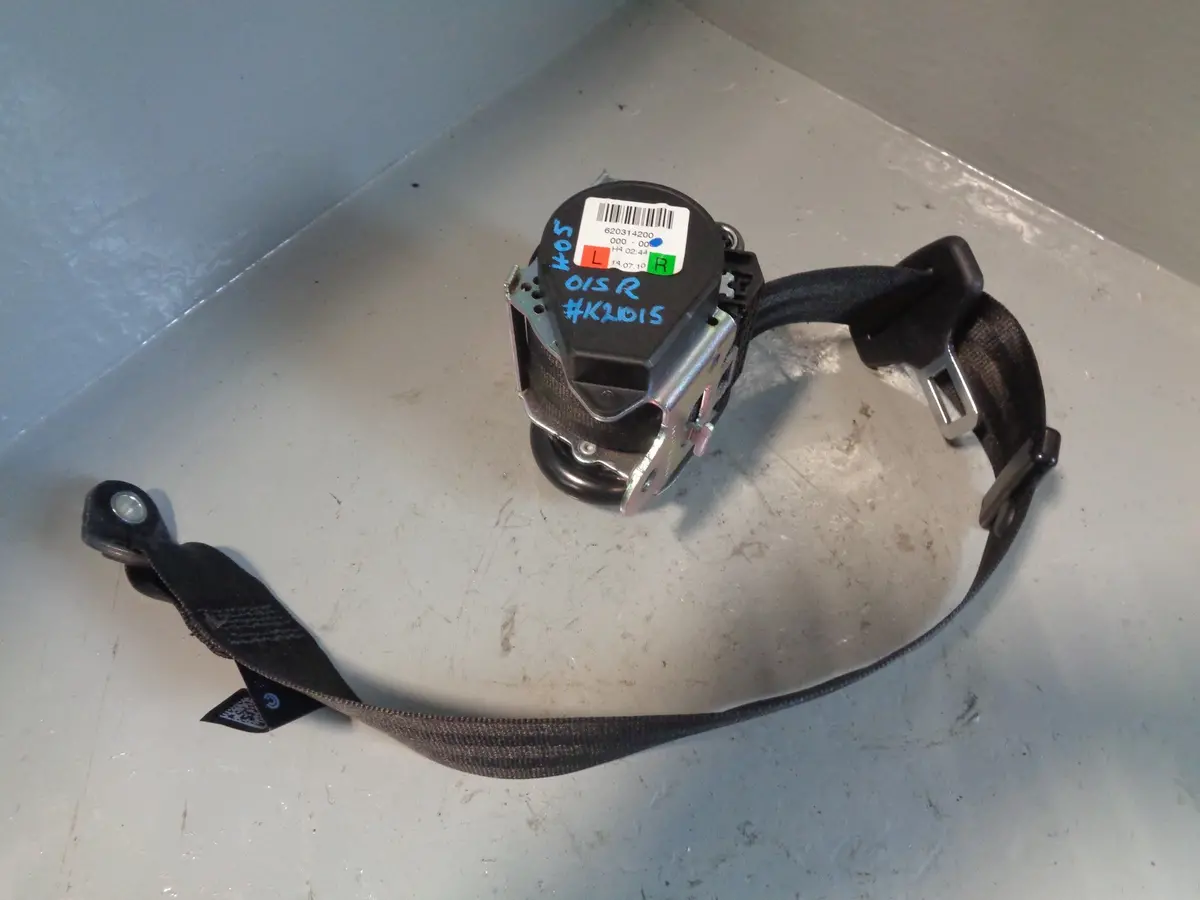 Range Rover L405 Seat Belt Off Side Rear Right 2013 To 2017 1