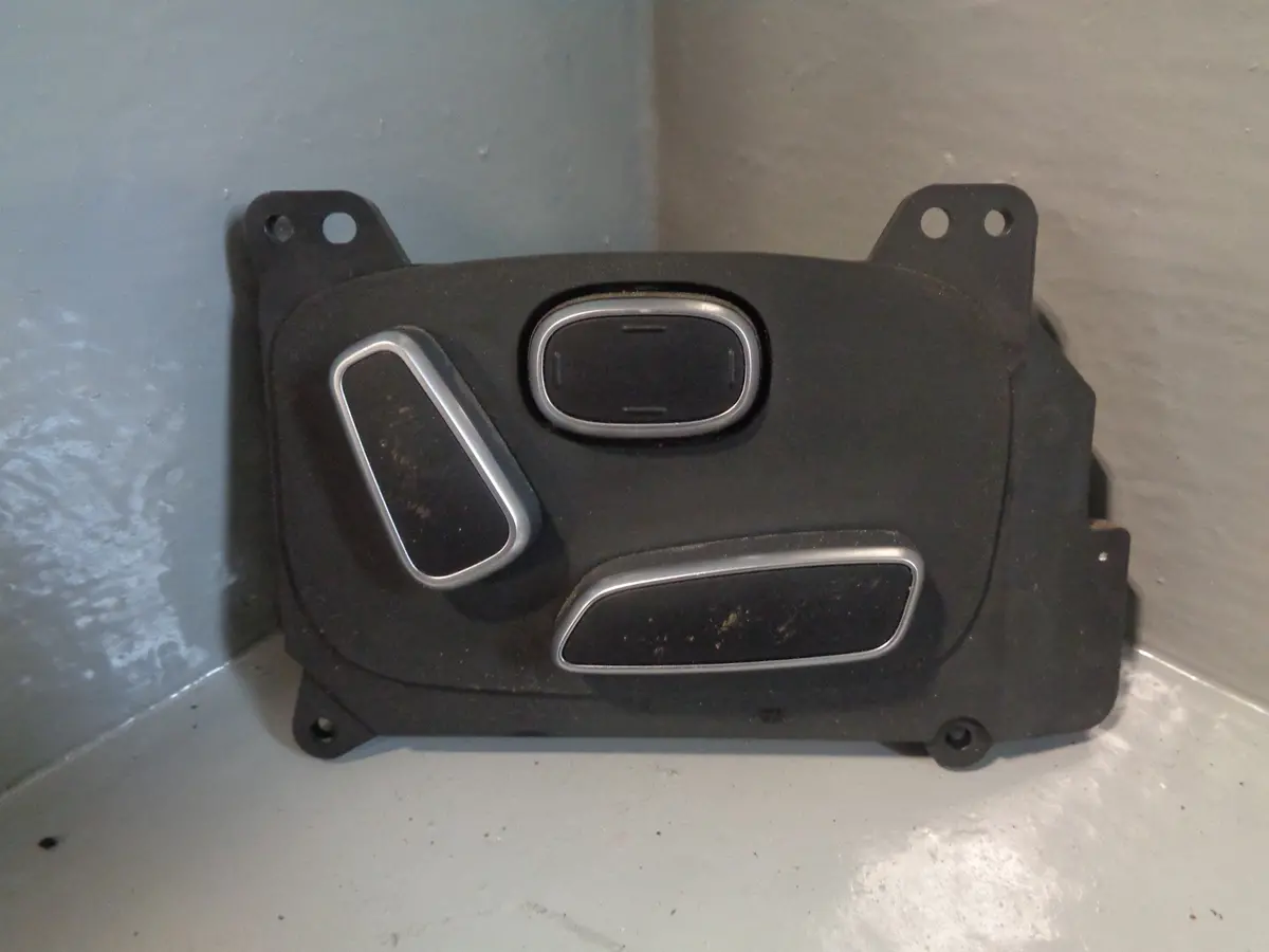 Range Rover L405 Seat Adjustment Switch Driver Right Cpla-14B566-Fa Leg 1