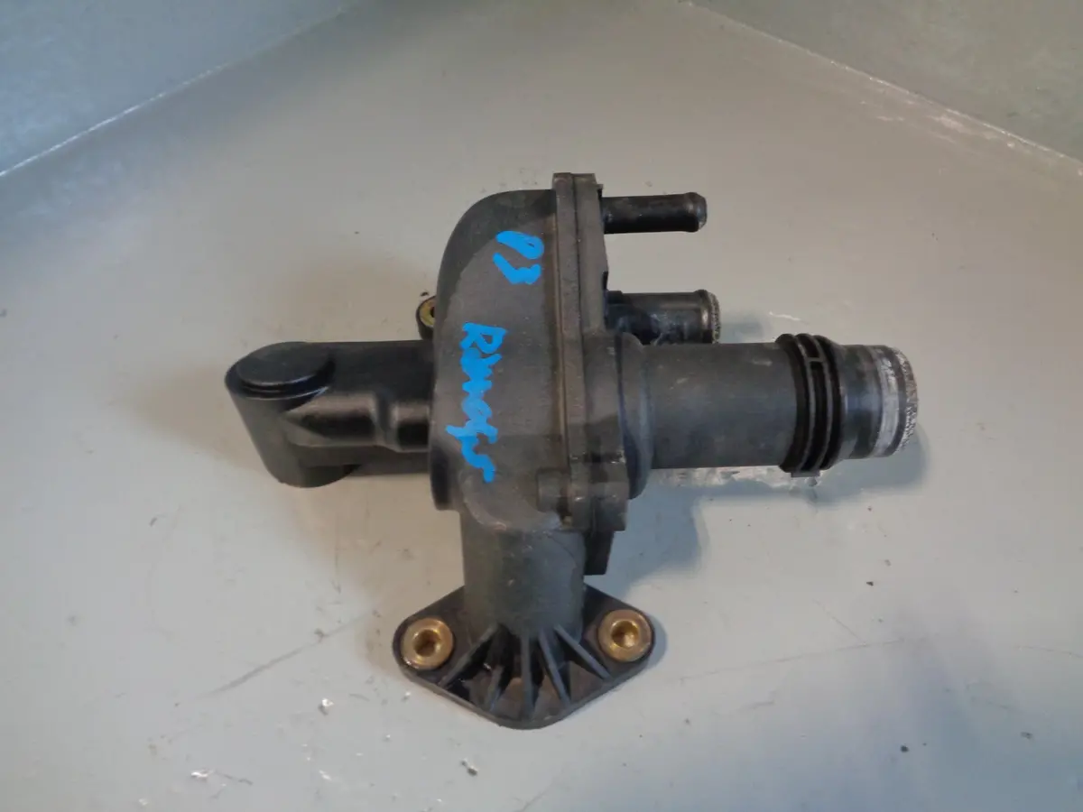 Thermostat Housing 2.7 Tdv6 Lr073372 Discovery 3 Range Rover Sport Land Rover 1