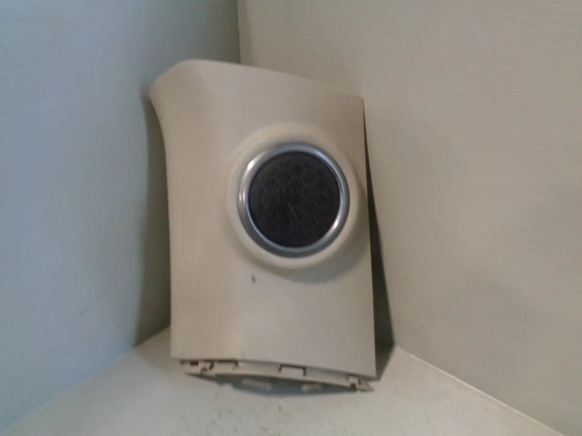 Freelander 2 D Pillar Trim Interior With Speaker Near Side Land Rover 1