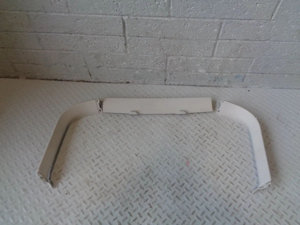 Freelander 2 Tailgate Boot Lid Trim Set In Beige Land Rover 2006 To 2011 1