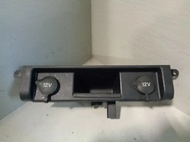 Discovery 3 Dual 12V Sockets And Surround Fbo500630 Land Rover 2004 To 2009 1