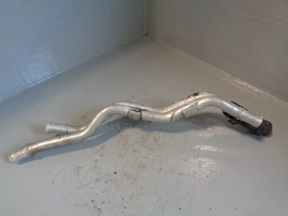Range Rover L322 Coolant Water Valve Pipe Metal Bh42-18B506-Aa 2006 To 2013 1