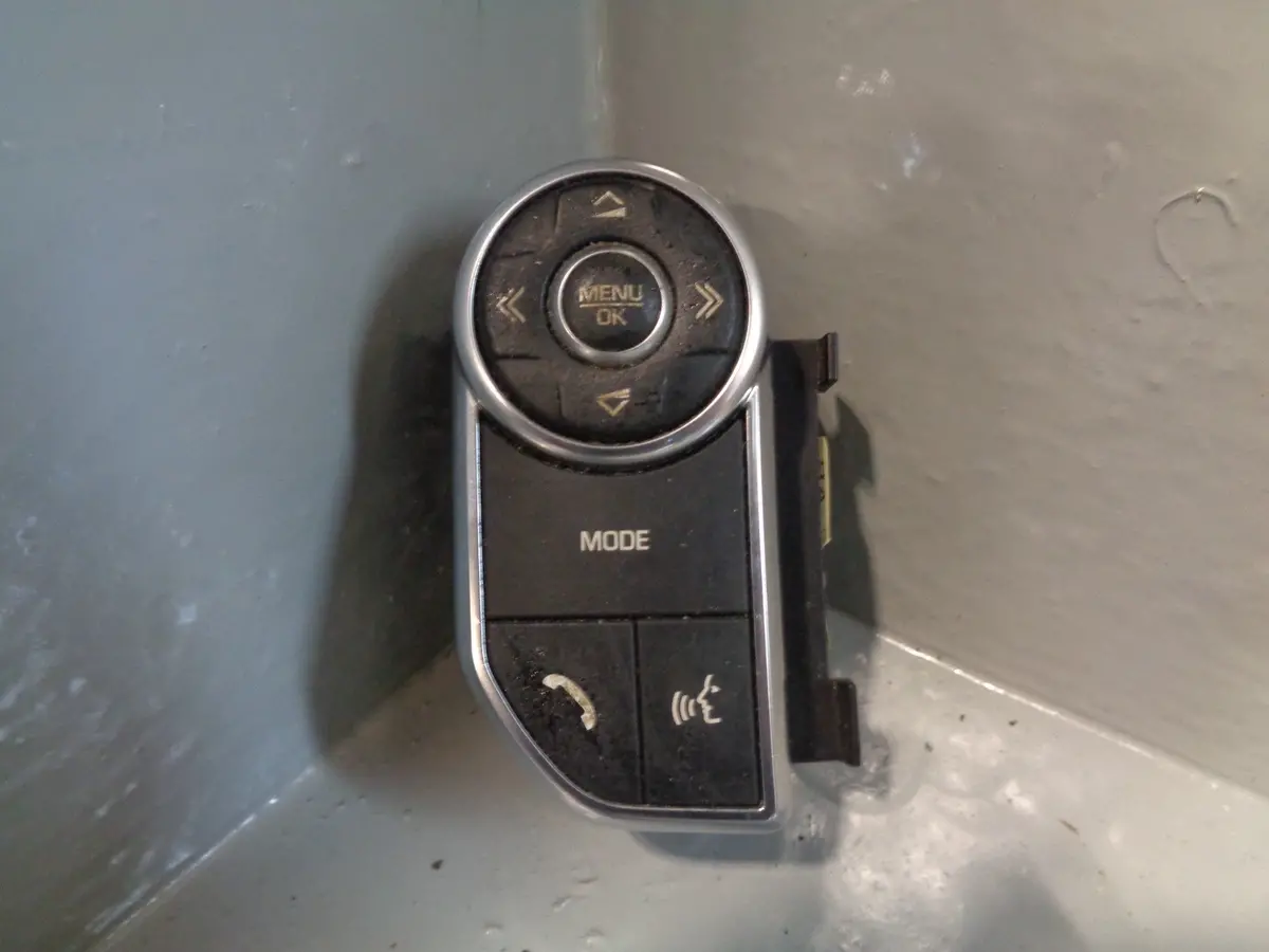 Range Rover L405 Phone Handsfree Steering Wheel Control Cpla-13D767-Ab 1