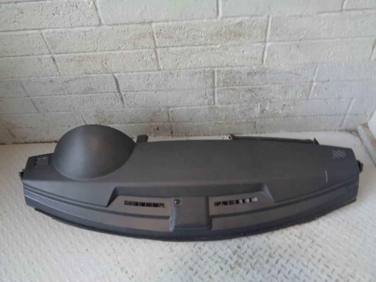Discovery 3 Dashboard Black With Passenger Airbag For Sat Nav Vehicles K16025 1