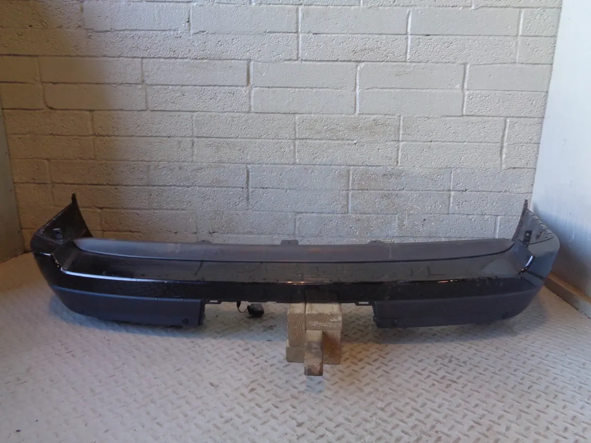 Range Rover L405 Rear Bumper In Santorini Black Lrc 820 2013 To 2017 1