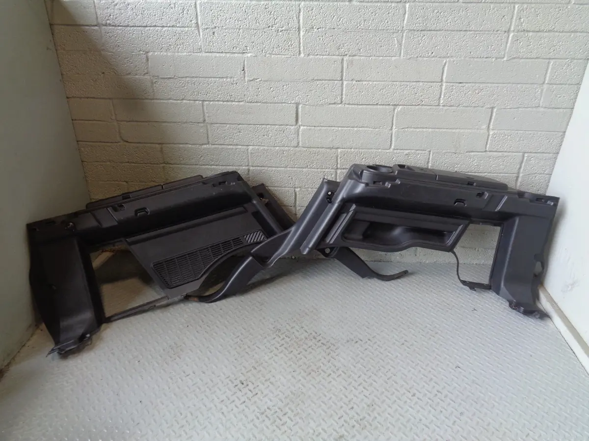 Discovery 3 Boot Trims Pair Black For 7 Seats Rear Land Rover 2004 To 2009 1