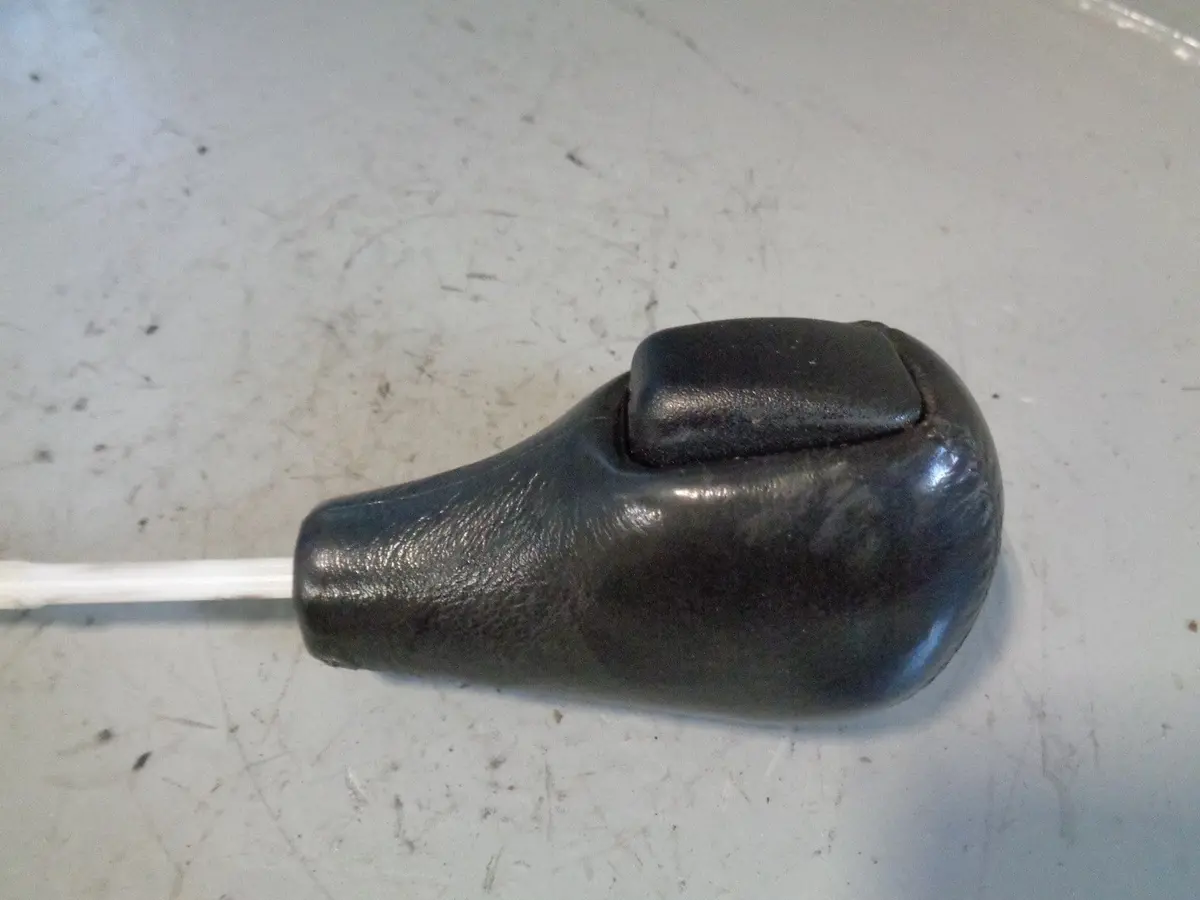 Freelander 1 Gearstick Gear Knob Auto Leather In Black Land Rover 2001 To 2006 1