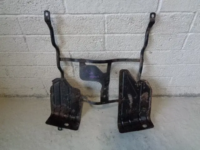 Freelander 1 Fuel Tank Cradle Support Bracket Land Rover 2001 To 2006 B29112 1