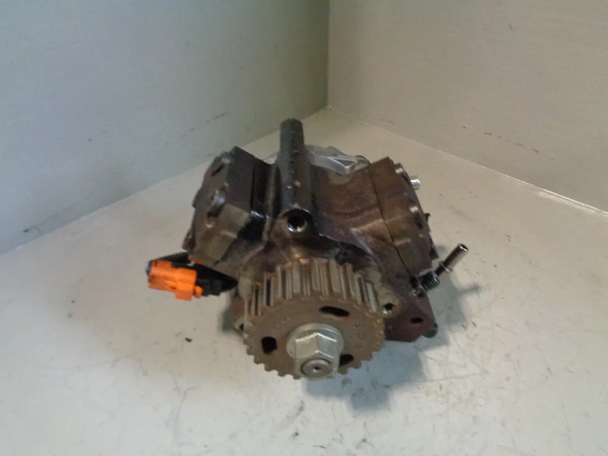 Injector Fuel Pump High Pressure 2.7 Tdv6 7H2q-9B395-Cg Land Rover Euro 4 1