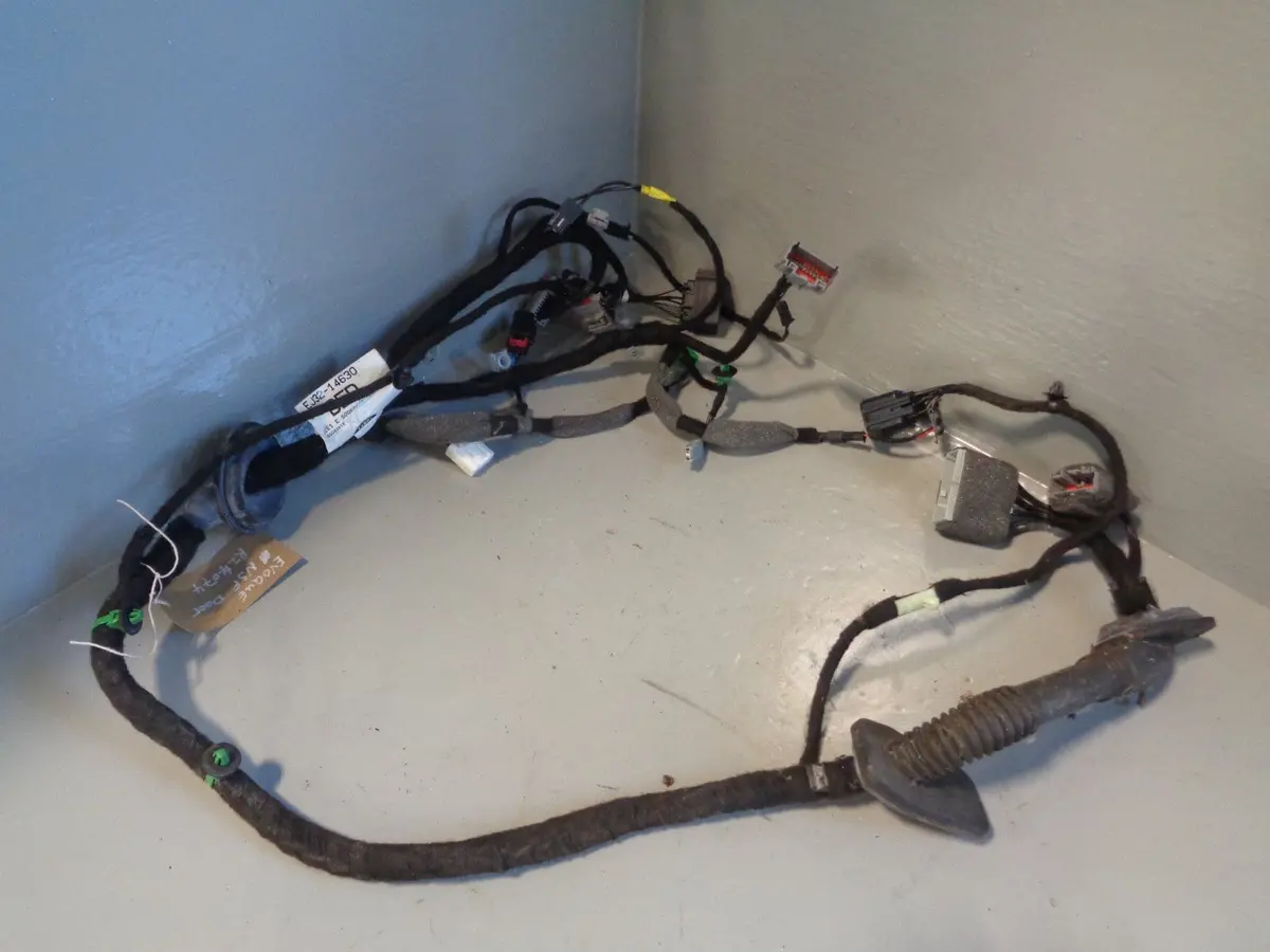 Range Rover Evoque Door Wiring Loom Near Side Front Ej32-14630 Bed 2011 To 2018 1
