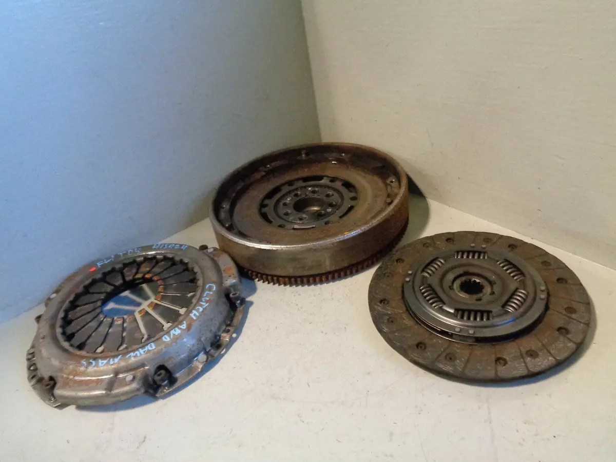 Freelander 1 Flywheel And Clutch Kit 2.0 Td4 Land Rover 2001 To 2006 H15024 1