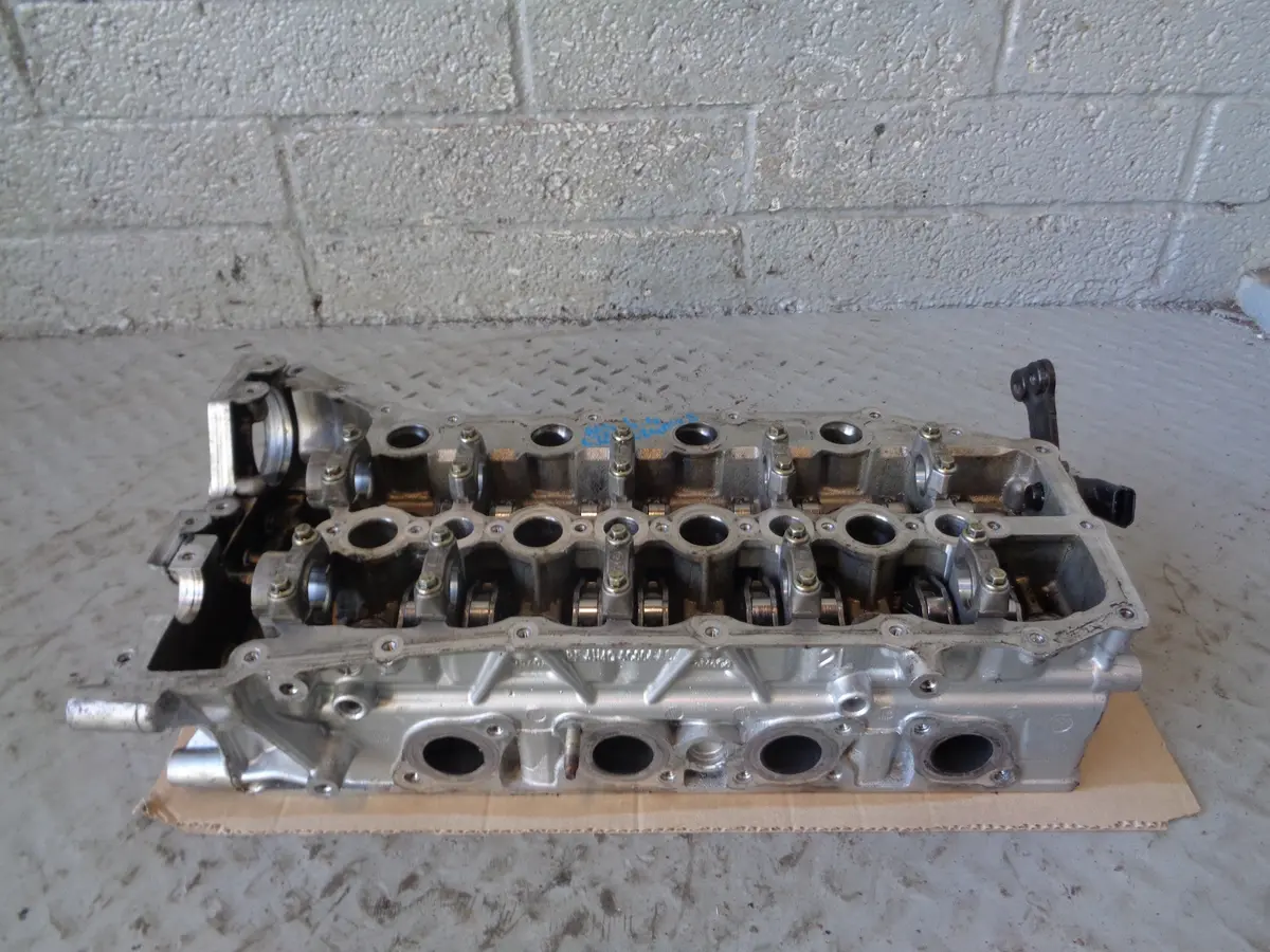 Range Rover L322 Cylinder Head 4.4 Tdv8 Near Side Left Ah4q-6006A-Ac L24045 1