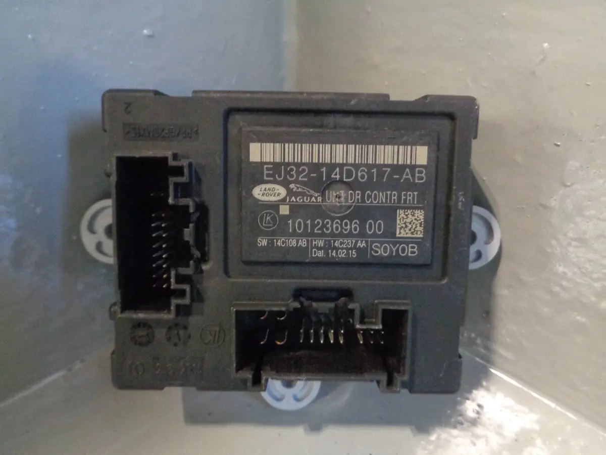 Range Rover Evoque Door Module Near Side Front Ej32-14D617-Ab 2011 To 2018 1