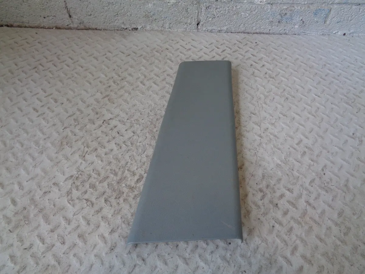 Range Rover Sport B Pillar Trim Internal Cover Off Side Rear Aspen L320 Emg50040 1