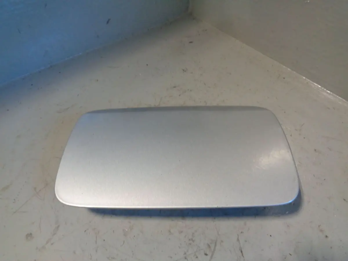 Range Rover L322 Fuel Filler Flap In Zermatt Silver 2002 To 2013 1