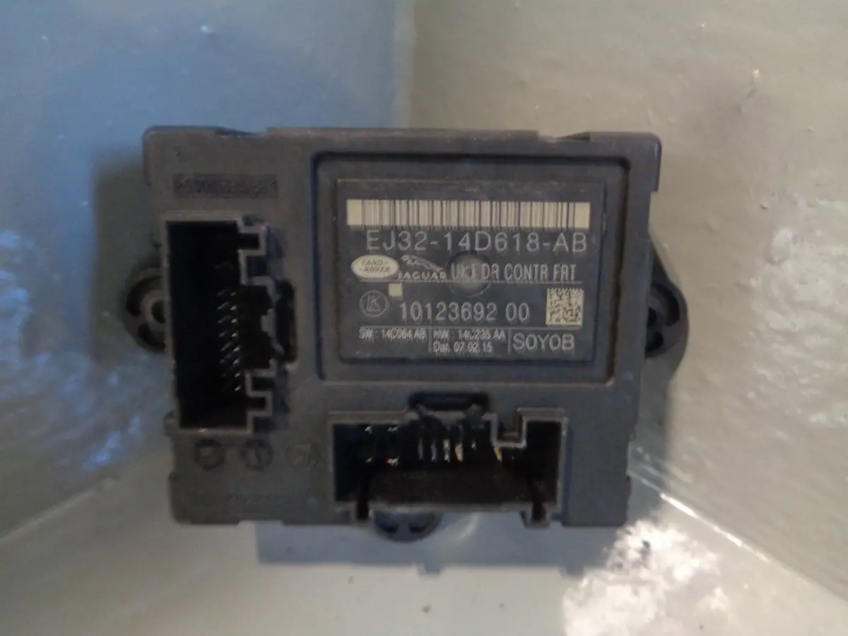 Range Rover Evoque Door Module Off Side Front Ej32-14D618-Ab 2011 To 2018 1