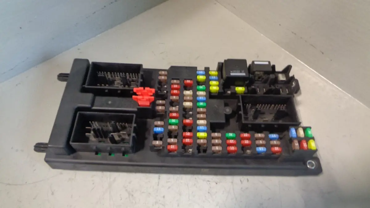 Range Rover Sport Fuse Box Body Control Module 3.0 Tdv6 Ch22-14F041-Bc L320 1