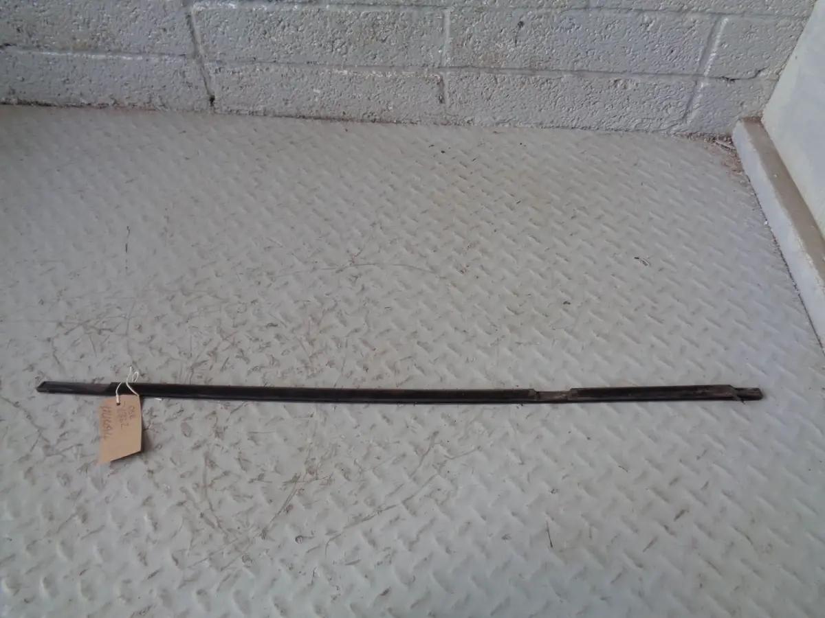 Range Rover L322 External Window Weather Seal Strip Off Side Rear 2002 To 2012 1
