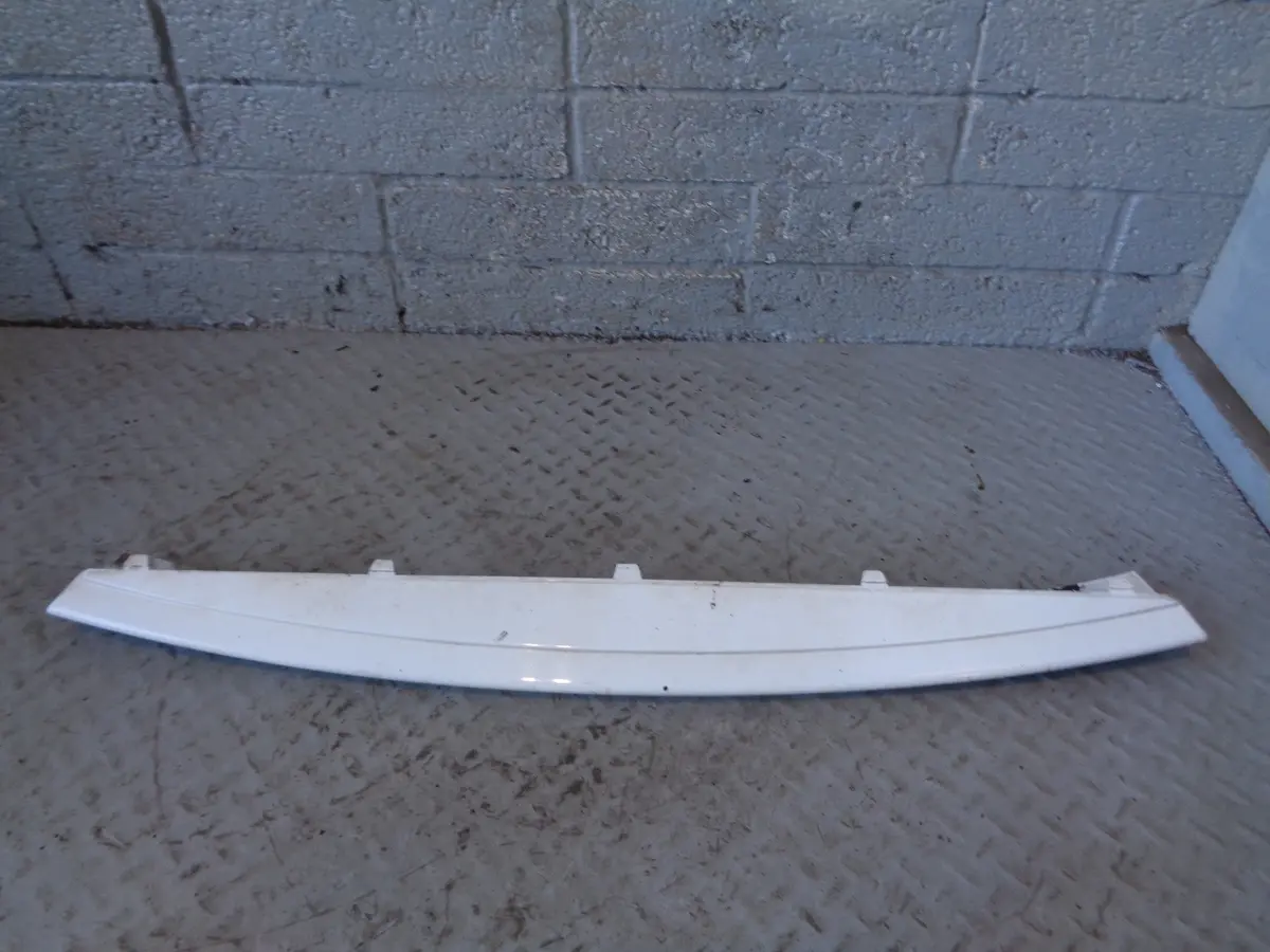 Range Rover Front Bumper Towing Eye Cover Fuji White Lrc 867 2010 To 2013 1