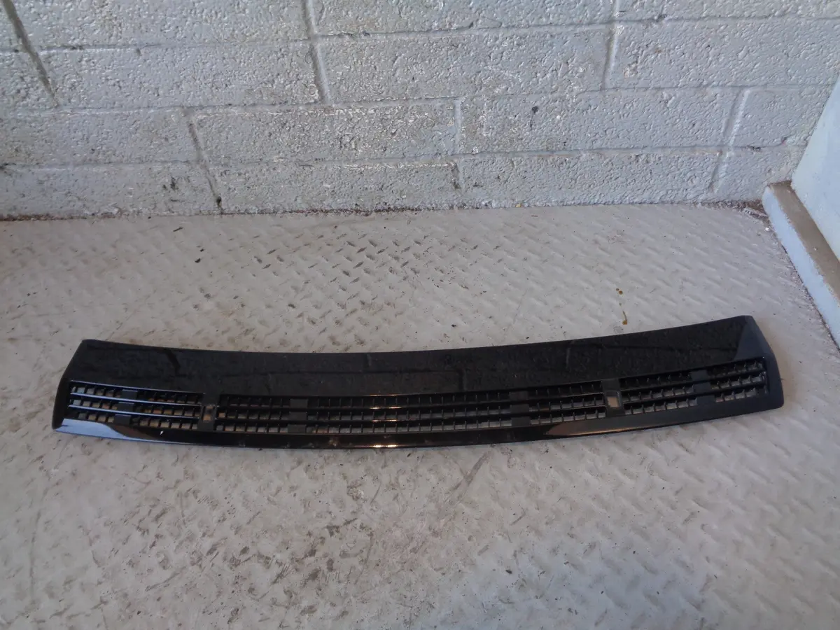 Range Rover L322 Bonnet Grill Under Windscreen Black 2002 To 2013 L24045 1