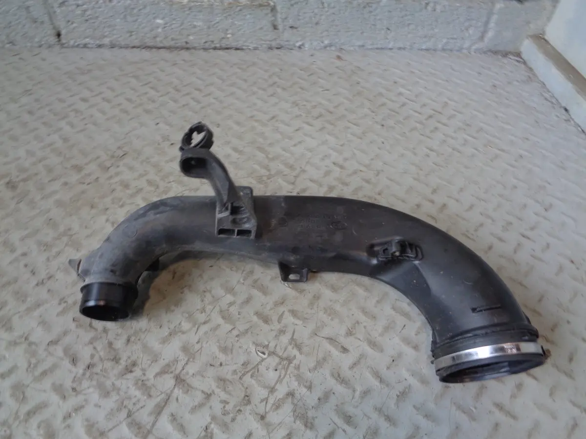 Range Rover Evoque Air Intake Pipe Bh52-9C619-Ac 2.2 Sd4 L538 2011 To 2015 1