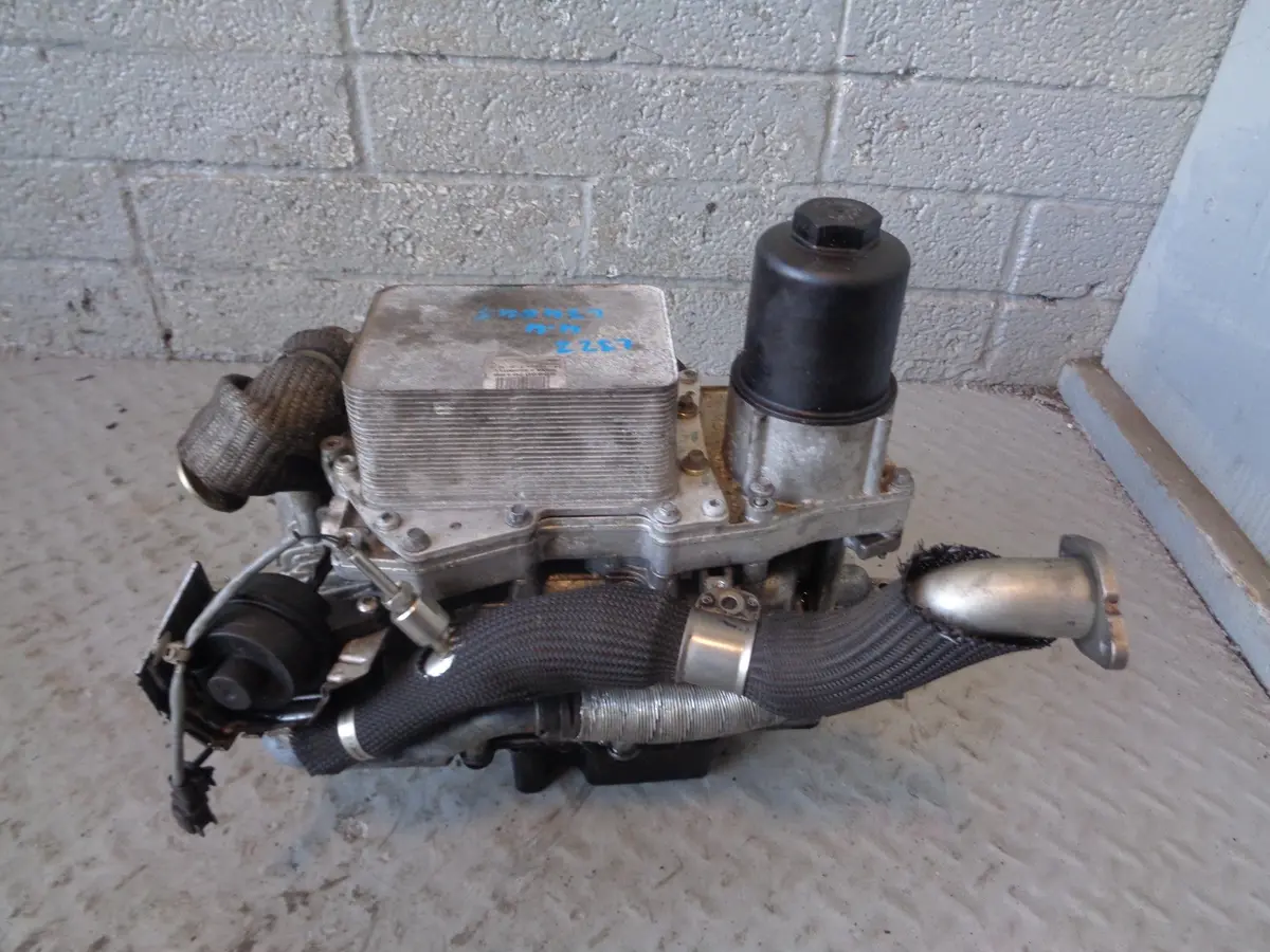 Range Rover L322 Egr Valve And Cooler Housing 4.4 Tdv8 With Oil Filter Housing 1