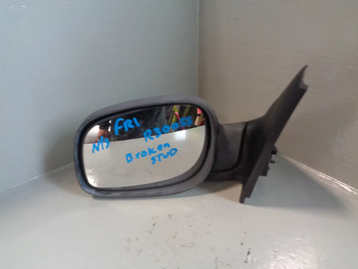 Freelander 1 Door Mirror Electric Near Side Land Rover 2001 To 2006 R30055 1