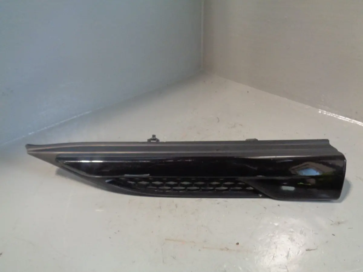 Range Rover Evoque Wing Vent Trim Near Side Front Black L538 2011 To 2018 1
