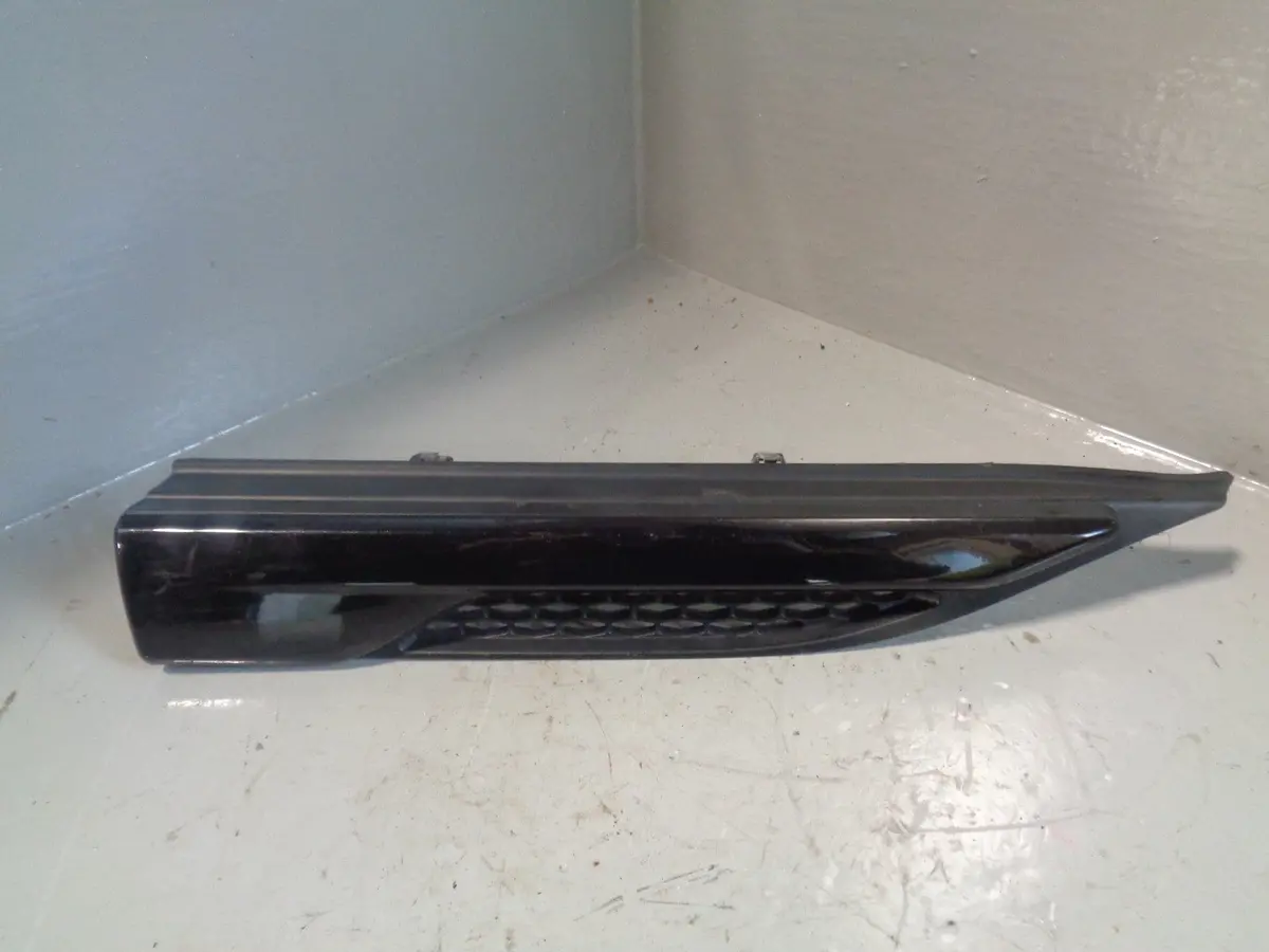 Range Rover Evoque Wing Vent Trim Off Side Front Black L538 2011 To 2018 1