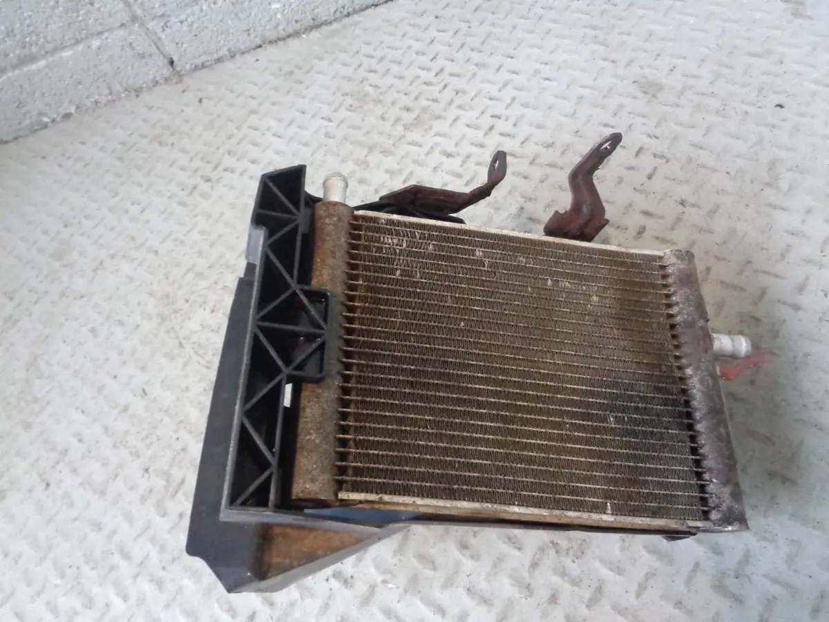 Range Rover L322 Auxiliary Radiator Pcc500340 3.6 Tdv8 2006 To 2009 1