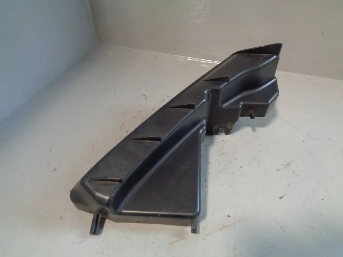 Range Rover Evoque Bumper Bracket Off Side Front Bj32-17E762-Bb 2011 To 2018 2